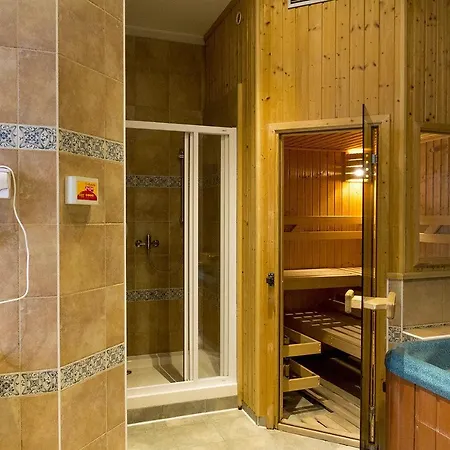 Apartmanhotel Light 4*