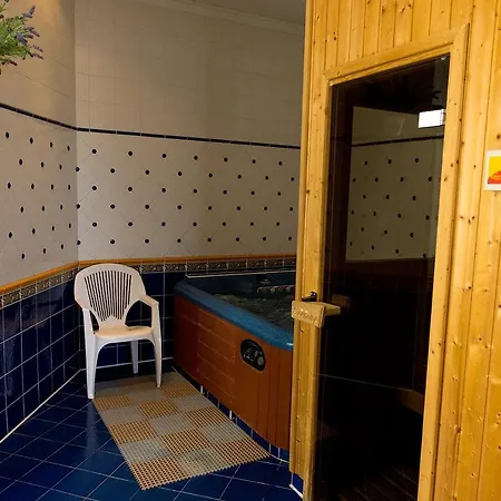 Light Apartmanhotel 4*