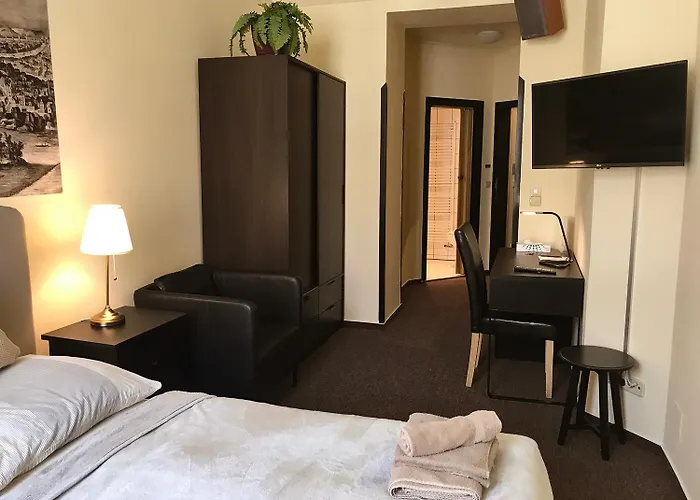 Light 4* Praga