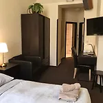 Light 4* Praag
