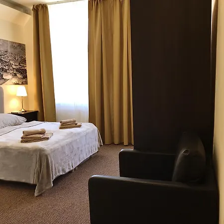 Ξενοδοχείο με διαμερίσματα Light 4*